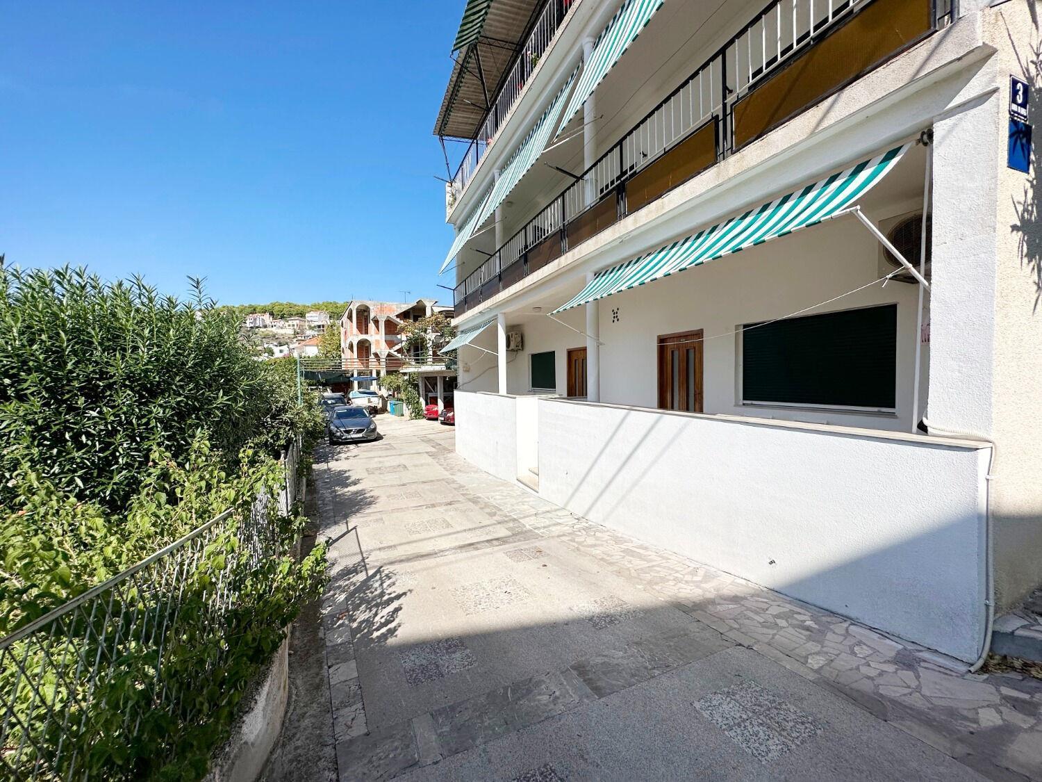 Apartments Kaza トロギール エクステリア 写真